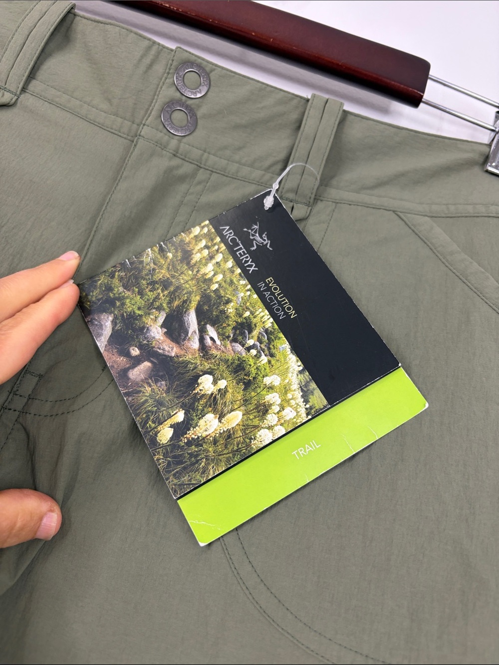 New Arcteryx Parapet Shorts Womens 10 Cargo Green Hiking Outdoors Camping - Picture 11 of 16